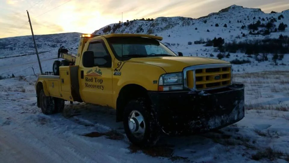 Foto de Red Top Recovery and Towing